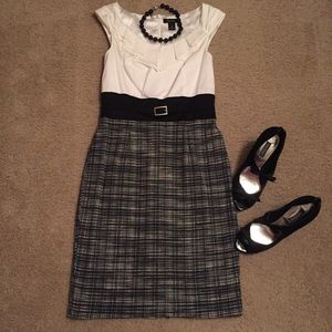 WHBM Career Flattering & professional dress!